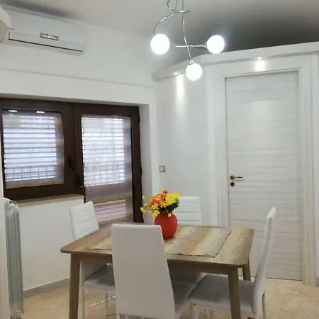 Semesterbostad Liberty *